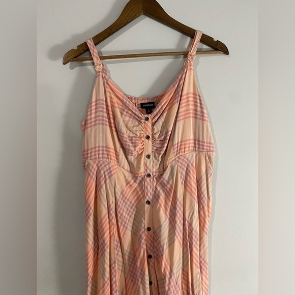 Torrid - MIDI CHALLIS BUTTON-FRONT DRESS - Picture 3 of 14